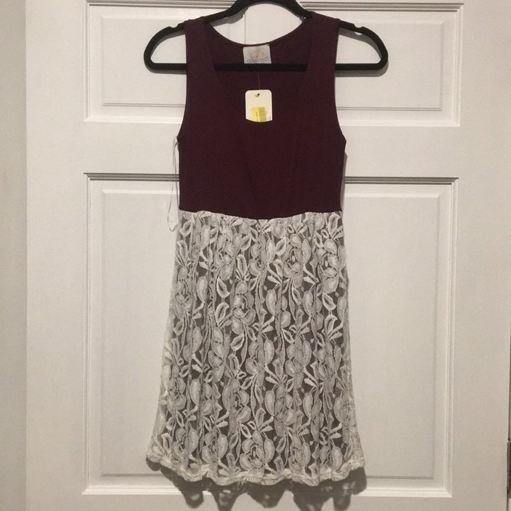 Burgundy & white lace sleeveless dress